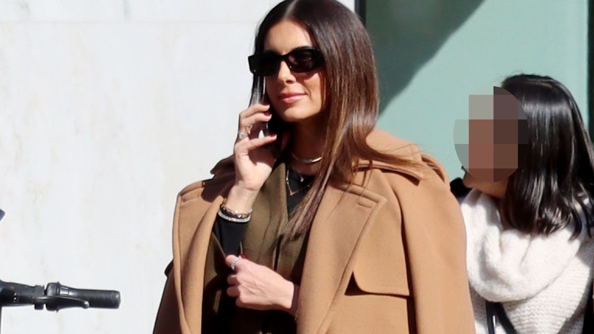 Σταματίνα Τσιμτσιλή: Μαζί με τον 7χρονο γιο της στην καρδιά της Αθήνας (Φωτογραφίες)