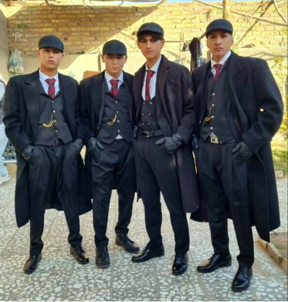 Αφγανιστάν: Οι Ταλιμπάν συνέλαβαν 4 νέους επειδή ντύνονταν σαν ήρωες της σειράς «Peaky Blinders» 4 Αφγανιστάν: Οι Ταλιμπάν συνέλαβαν 4 νέους επειδή ντύνονταν σαν ήρωες της σειράς «Peaky Blinders»