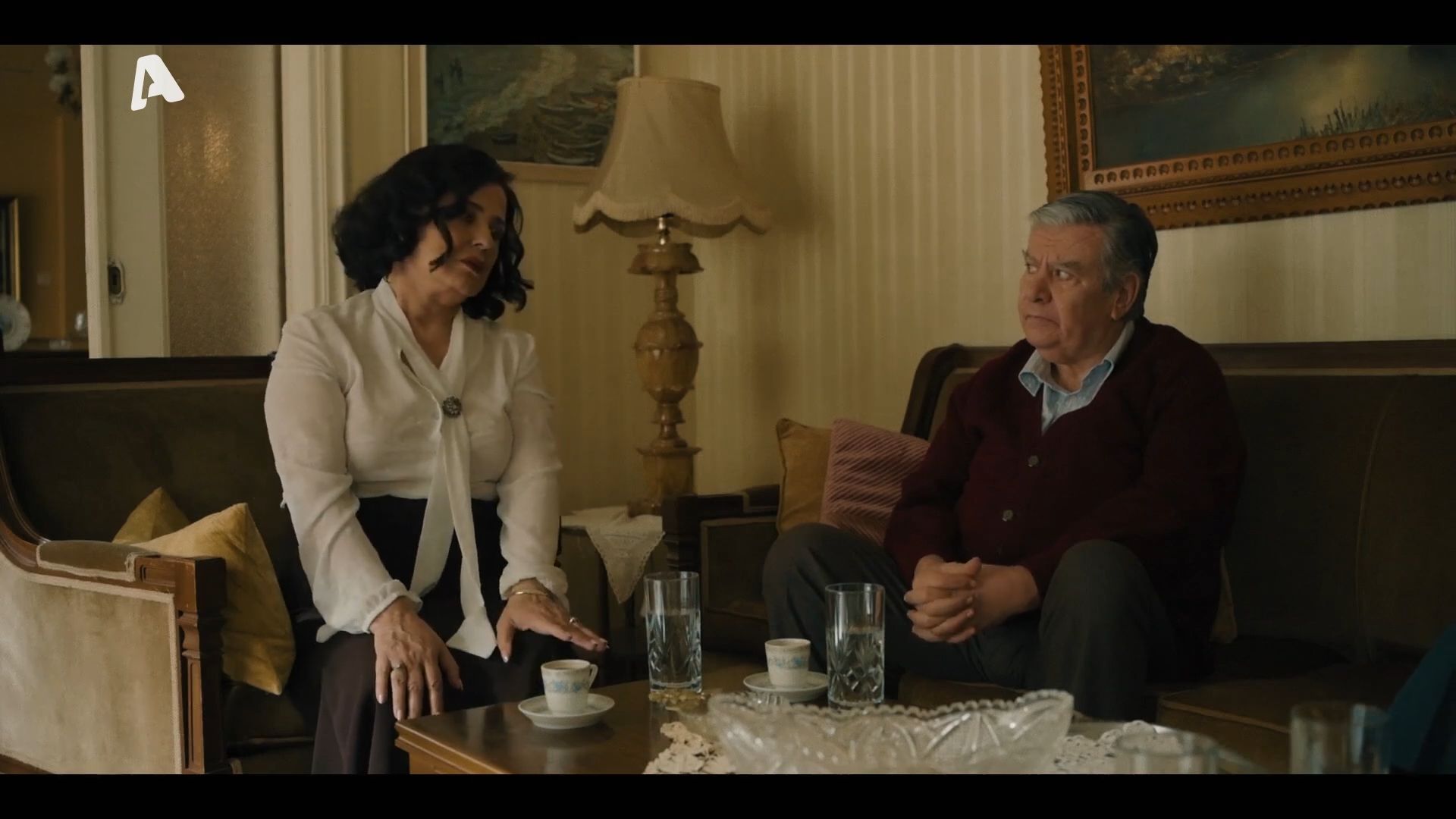 to-spiti-dipla-sto-potami-i-eyanthia-mathainei-oti-fokas-kai-ioylia-metakomizoyn-sti-rodo-1765372542