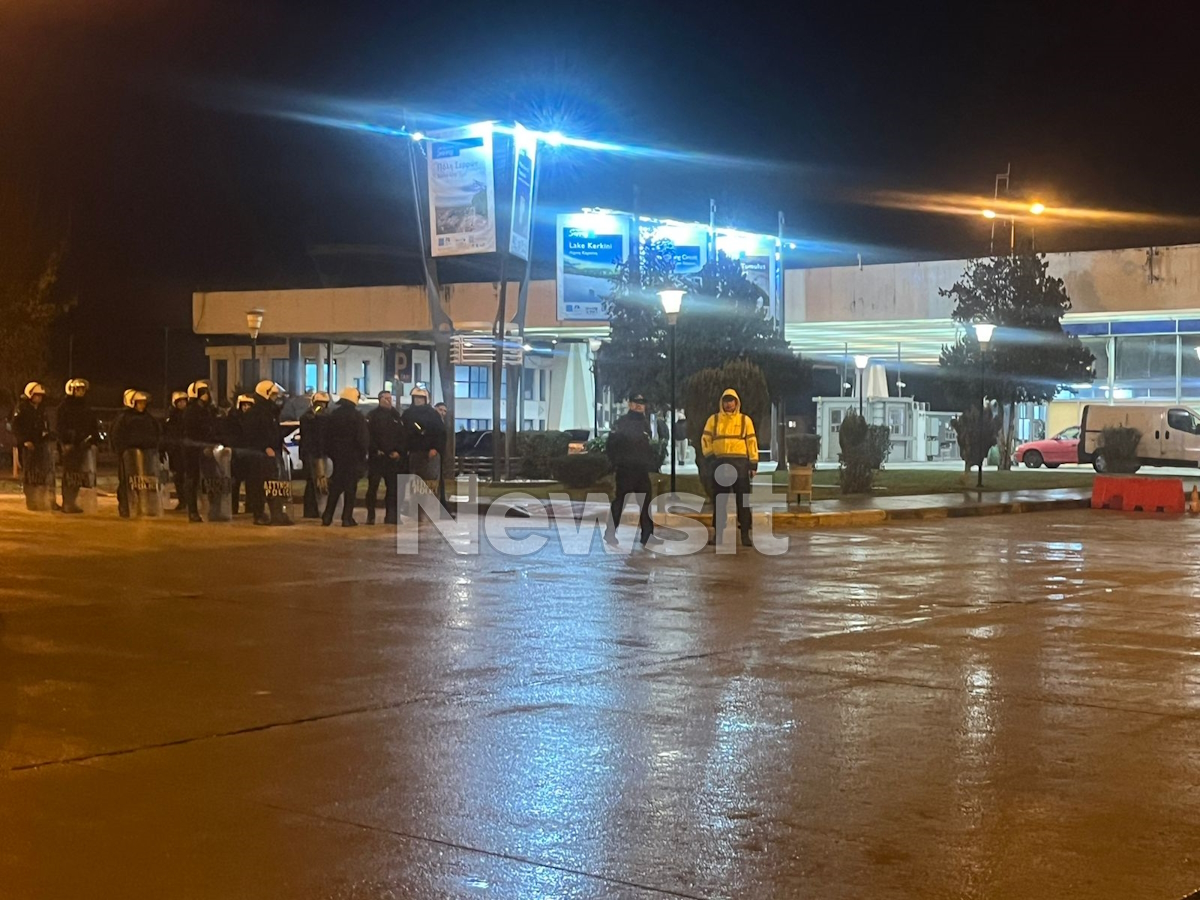 Αγρότες κατέφθασαν στο τελωνείο Προμαχώνα με τρακτέρ – Δεν προτίθενται να στήσουν μπλόκο 5 Τρακτέρ