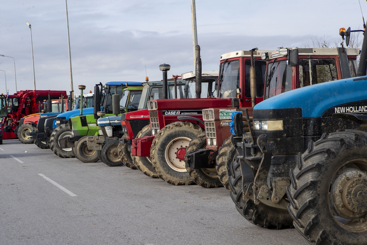 Αγροτικό μπλόκο στα Μάλγαρα