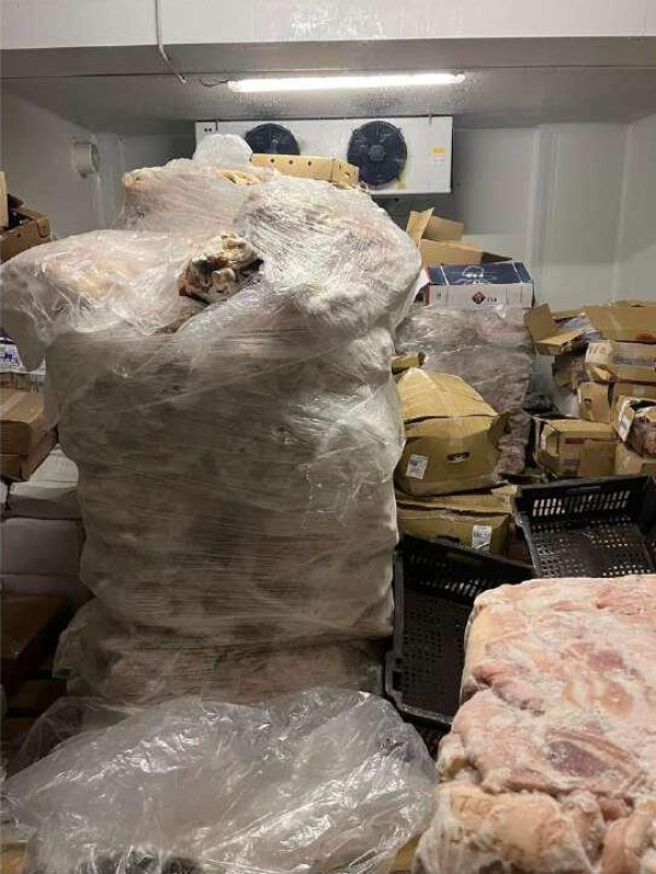 Περιφέρεια Αττικής: Κατασχέθηκαν 12 τόνοι ακατάλληλων προϊόντων – «Μηδενική ανοχή σε επικίνδυνα παιχνίδια με την υγεία», δηλώνει ο Χαρδαλιάς