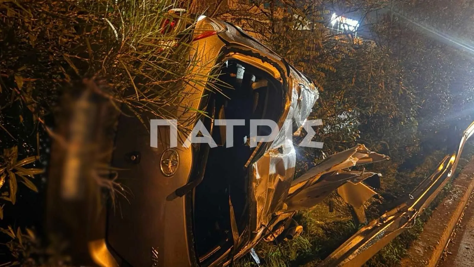 Σοβαρό τροχαίο στον ΒΟΑΚ: Οδηγός εγκλωβισμένος στα συντρίμμια του οχήματος