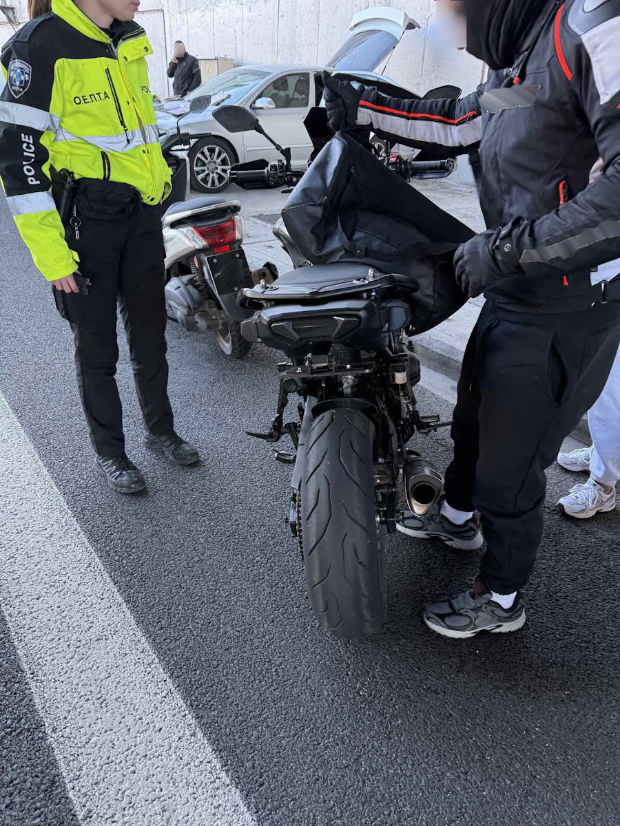 Αττική οδός: Συνελήφθη 28χρονος δικυκλιστής που τραυμάτισε τροχονόμο 13 Αττική οδός