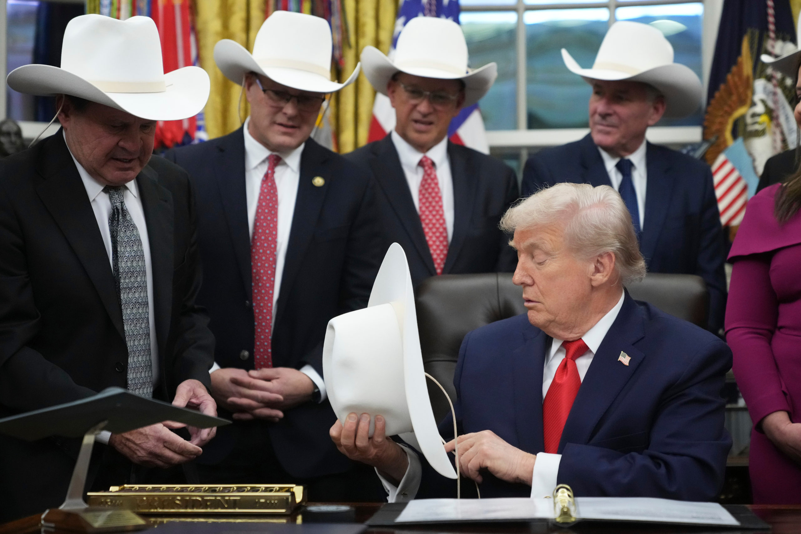 Ντόναλντ Τραμπ: Τίμησε την ομάδα του «Θαύματος στον Πάγο» – Η παραλληλία με τη σύγκρουση στην Ουκρανία 8 Ντόναλντ Τραμπ: Τίμησε την ομάδα του «Θαύματος στον Πάγο» – Η παραλληλία με τη σύγκρουση στην Ουκρανία