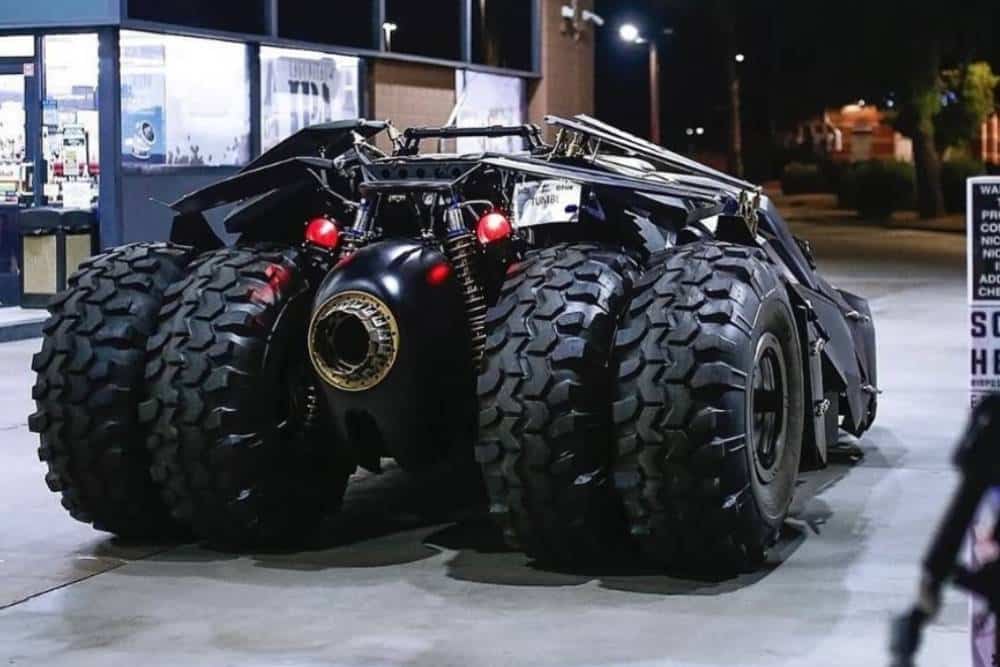 "Αυθεντικό Batmobile κυκλοφορεί ελεύθερα στο δρόμο" 13 tumbler wb for sale 02