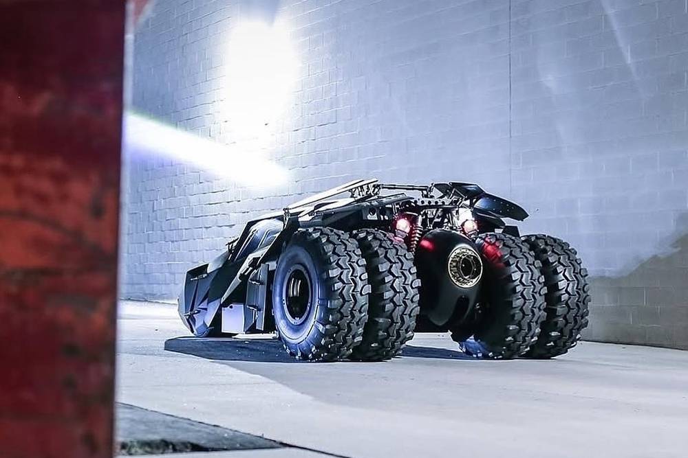 "Αυθεντικό Batmobile κυκλοφορεί ελεύθερα στο δρόμο" 11 "Αυθεντικό Batmobile κυκλοφορεί ελεύθερα στο δρόμο"