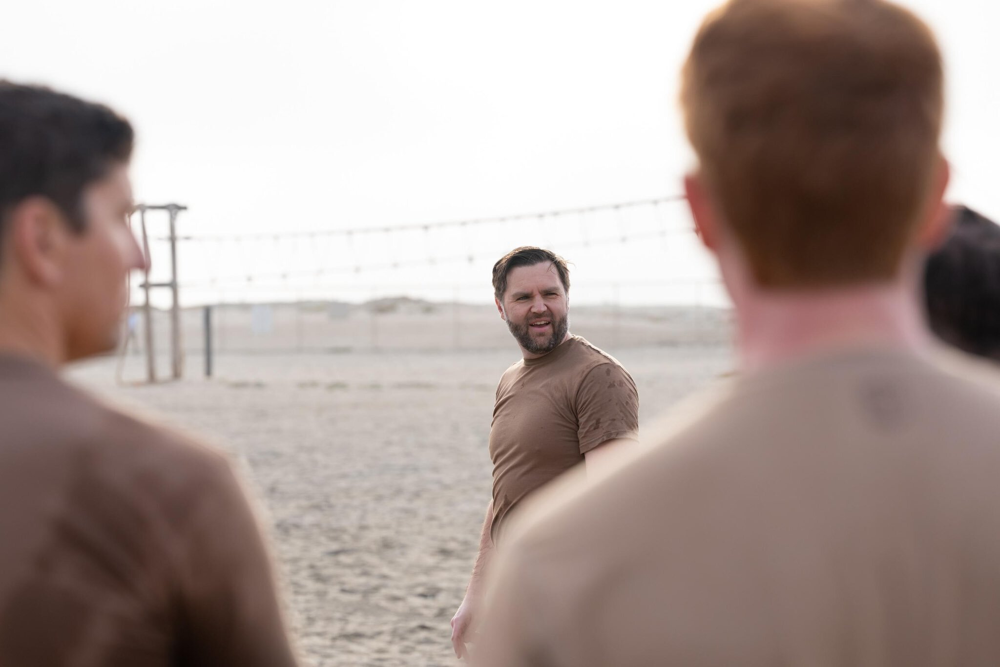 Τζέι Ντι Βανς: «Σαν να με παρέσυρε τρένο» – Εικόνες από την εξουθενωτική εκπαίδευση με την κορυφαία μονάδα του Πολεμικού Ναυτικού 8 Τζέι Ντι Βανς: «Σαν να με παρέσυρε τρένο» – Εικόνες από την εξουθενωτική εκπαίδευση με την κορυφαία μονάδα του Πολεμικού Ναυτικού