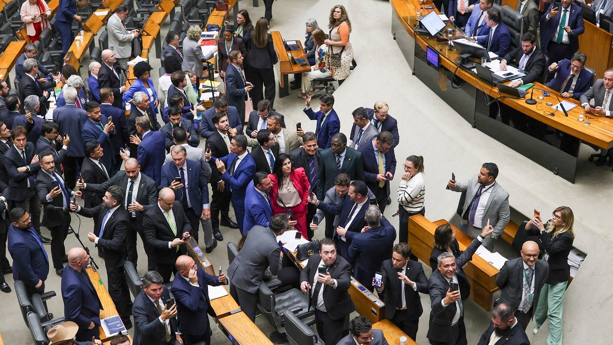 Βραζιλία: Το Κογκρέσο ψήφισε νομοσχέδιο για τη μείωση της ποινής του πρώην προέδρου Μπολσονάρου