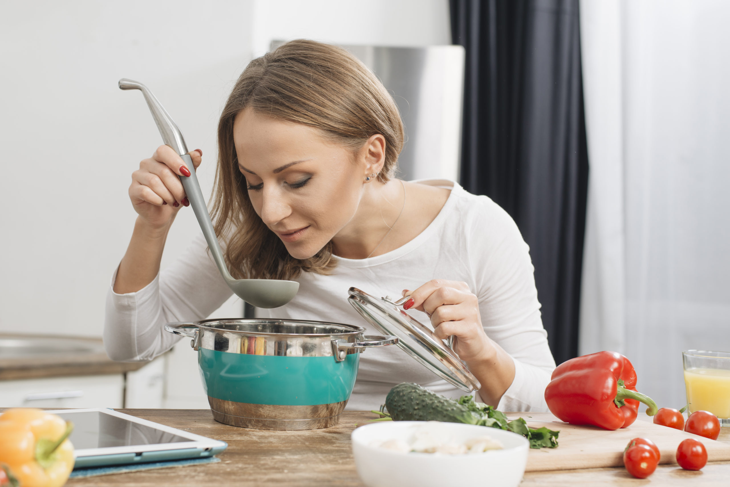 Μείνετε ζεστοί το χειμώνα: Η διατροφή που ενισχύει την κυκλοφορία και ρυθμίζει την πίεση