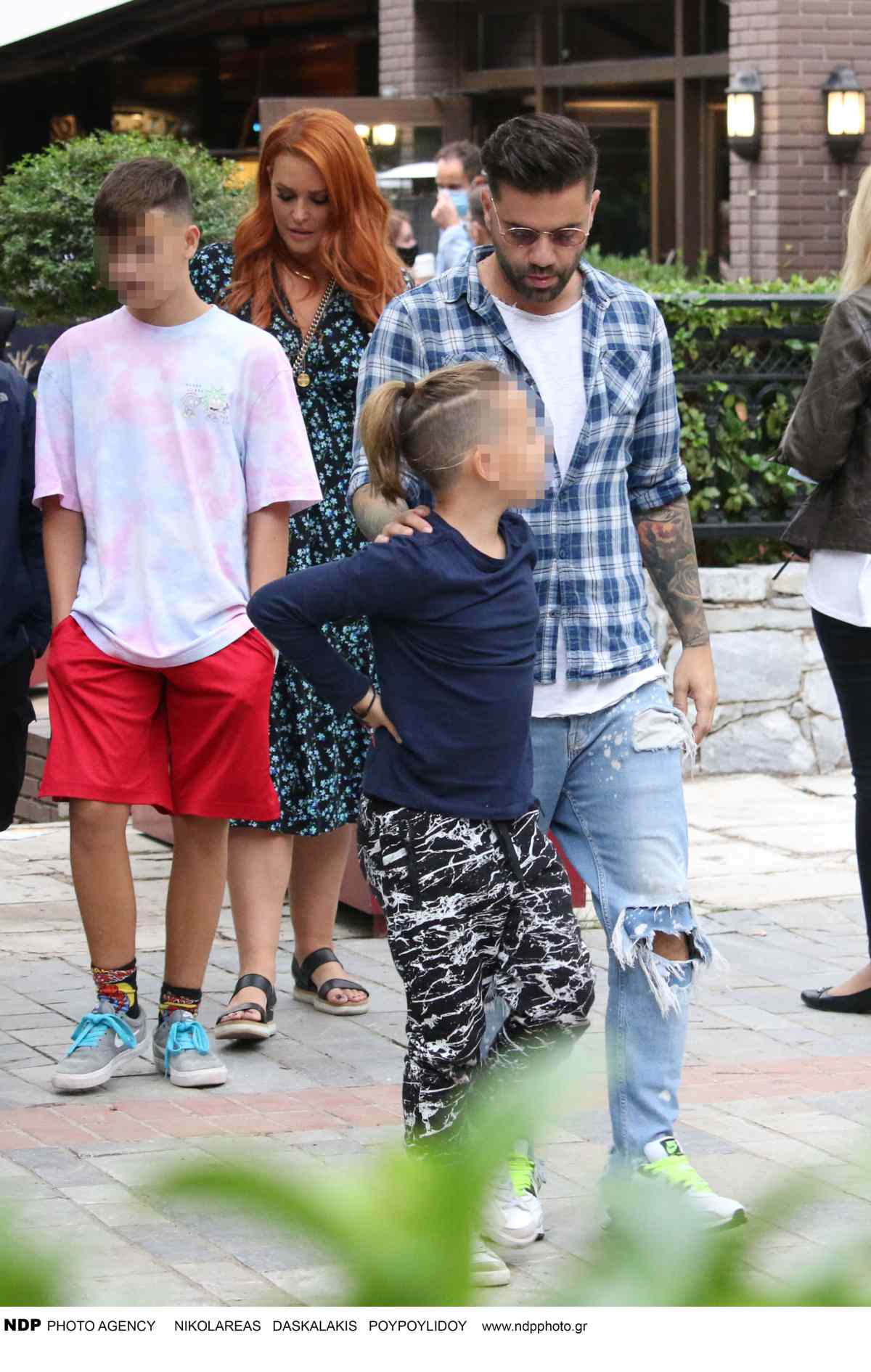 Λιάγκας για Χρηστίδου – Μαραντίνη: «Η αξιοπρέπεια εξαφανίζεται στις δικαστικές αίθουσες» 2 Η Σίσσυ Χρηστίδου, ο Θοδωρής Μαραντίνης και τα παιδιά τους