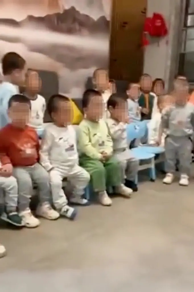 ΗΠΑ: Κινέζος μεγιστάνας απέκτησε πάνω από 100 παιδιά μέσω παρένθετης μητρότητας – Ονειρεύεται… γάμους με την οικογένεια Μασκ 5 ΗΠΑ: Κινέζος μεγιστάνας απέκτησε πάνω από 100 παιδιά μέσω παρένθετης μητρότητας – Ονειρεύεται… γάμους με την οικογένεια Μασκ