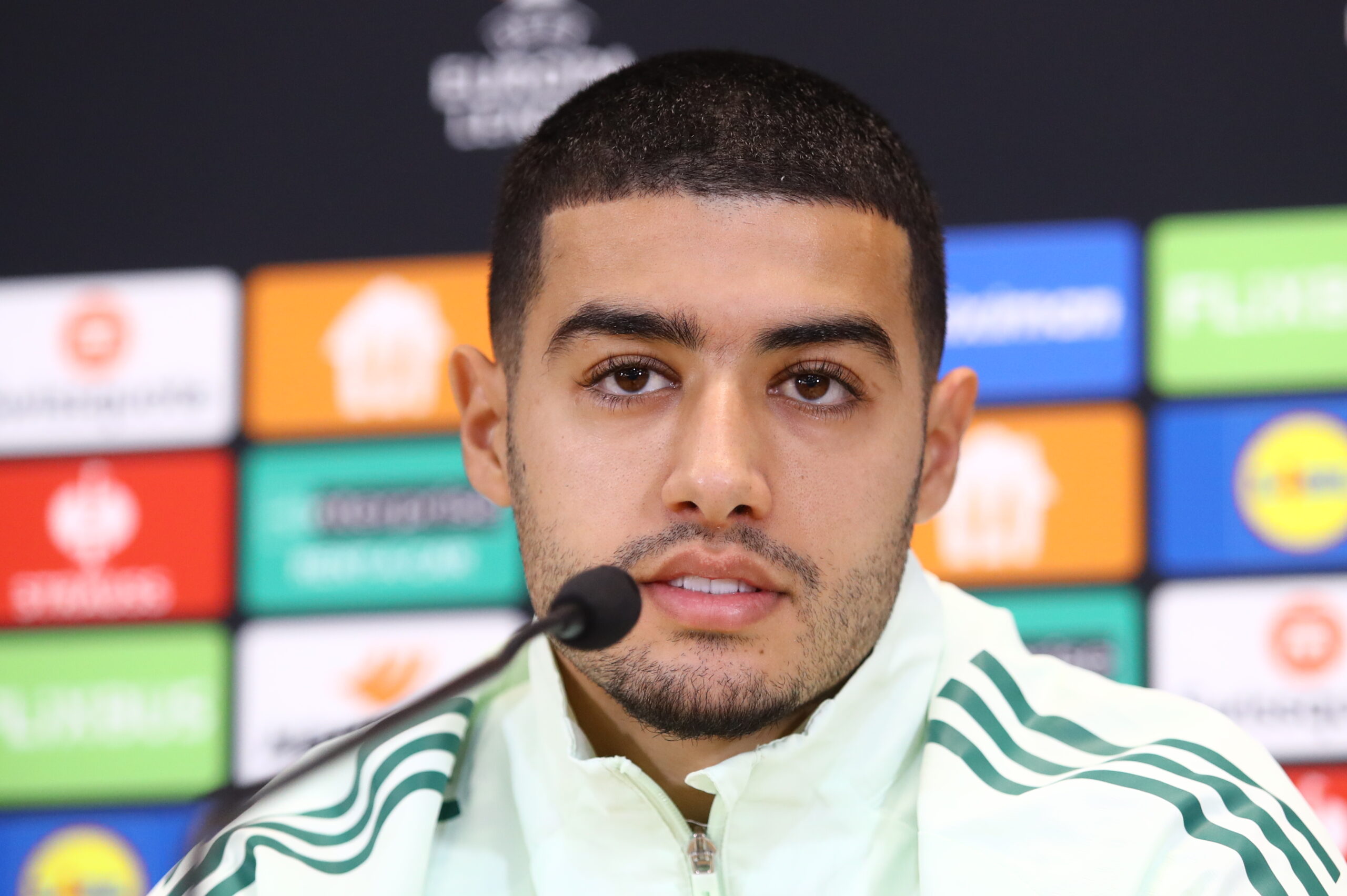 Μπενίτεθ: «Οφείλετε να δείξετε εμπιστοσύνη σε εμένα και την ομάδα» 2 Μπενίτεθ: «Οφείλετε να δείξετε εμπιστοσύνη σε εμένα και την ομάδα»