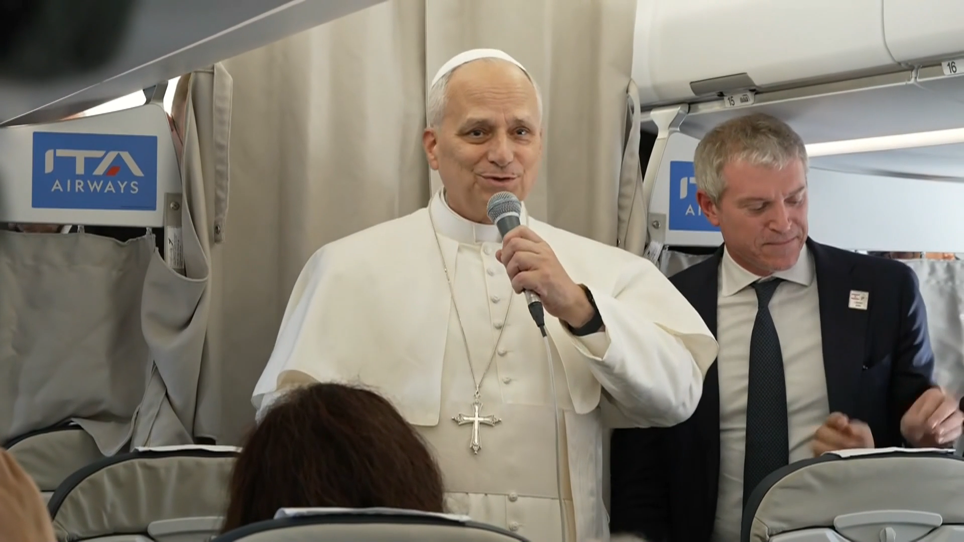 Ο-Πάπας-Λέων-Μεγάλη-επιτυχία-το-ταξίδι-στην-Τουρκία-και-μήνυμα-ειρήνης