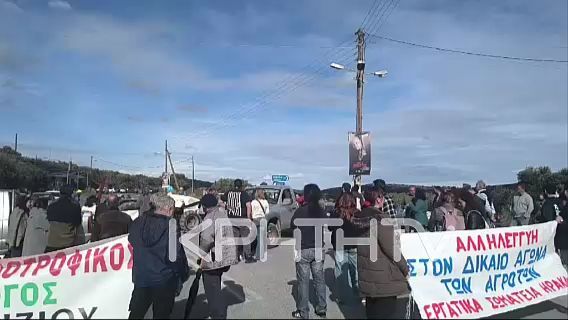 Το-πρώτο-αγροκτηνοτροφικό-μπλόκο-στην-Κρήτη