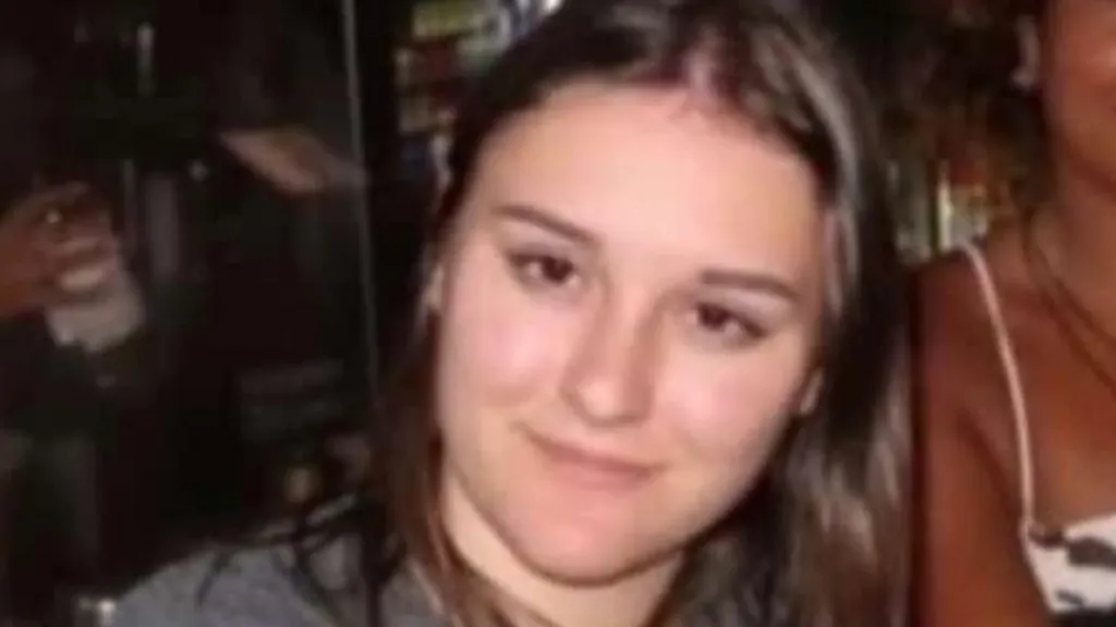 Ελβετία: «Βιώνουμε έναν εφιάλτη» – Οικογένειες εφήβων που χάθηκαν μετά τη φωτιά στο μπαρ «Le Constellation» ψάχνουν απεγνωσμένα ειδήσεις 10 Η οικογένεια της Emilie Pralong Ελβετία φωτιά