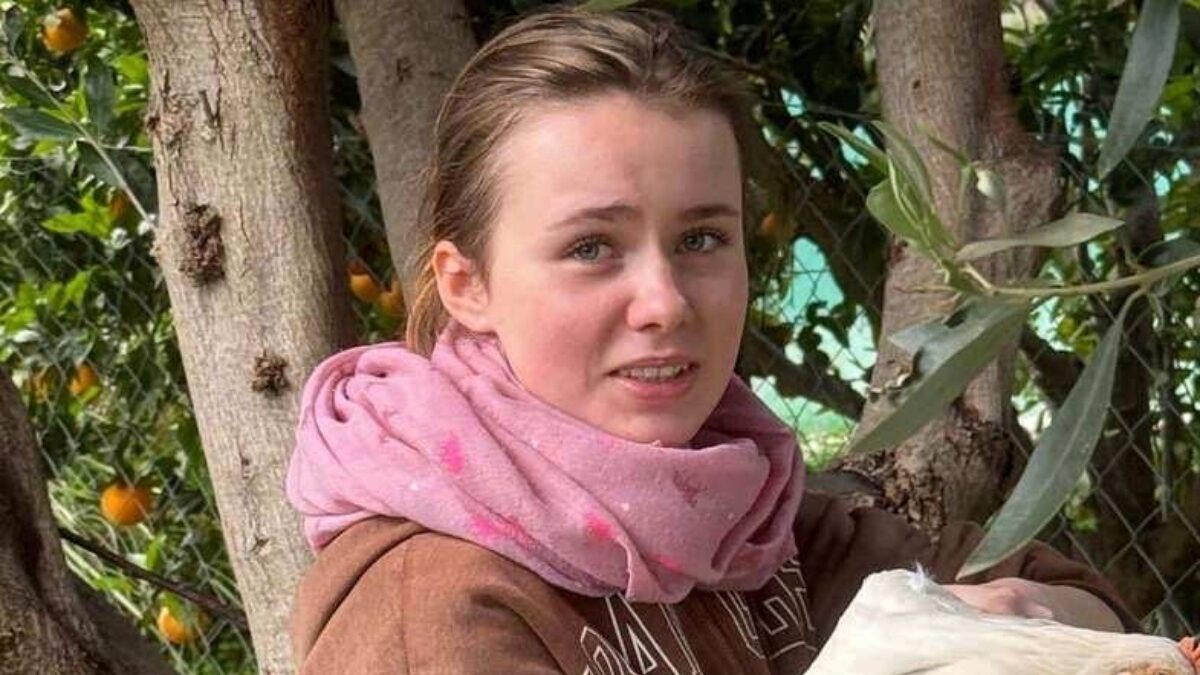 Μυστηριώδης εξαφάνιση 16χρονης Λόρα: Μαθητές αναφέρουν ότι την εντόπισαν στου Ζωγράφου – «Της δείξαμε φωτογραφία και έφυγε τρέχοντας»