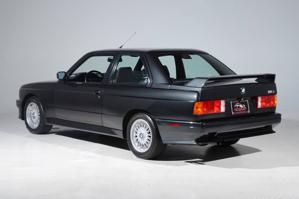 BMW M3 E30 αγγίζει τις 100.000 ευρώ 14 1990-bmw-m3-e30-for-sale (10)