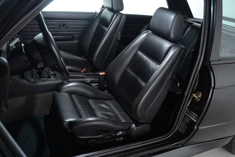 BMW M3 E30 αγγίζει τις 100.000 ευρώ 17 1990-bmw-m3-e30-for-sale (4)