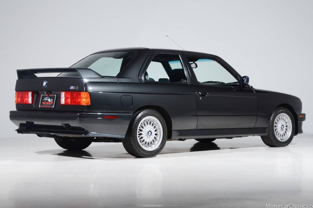 BMW M3 E30 αγγίζει τις 100.000 ευρώ 12 1990-bmw-m3-e30-for-sale (7)