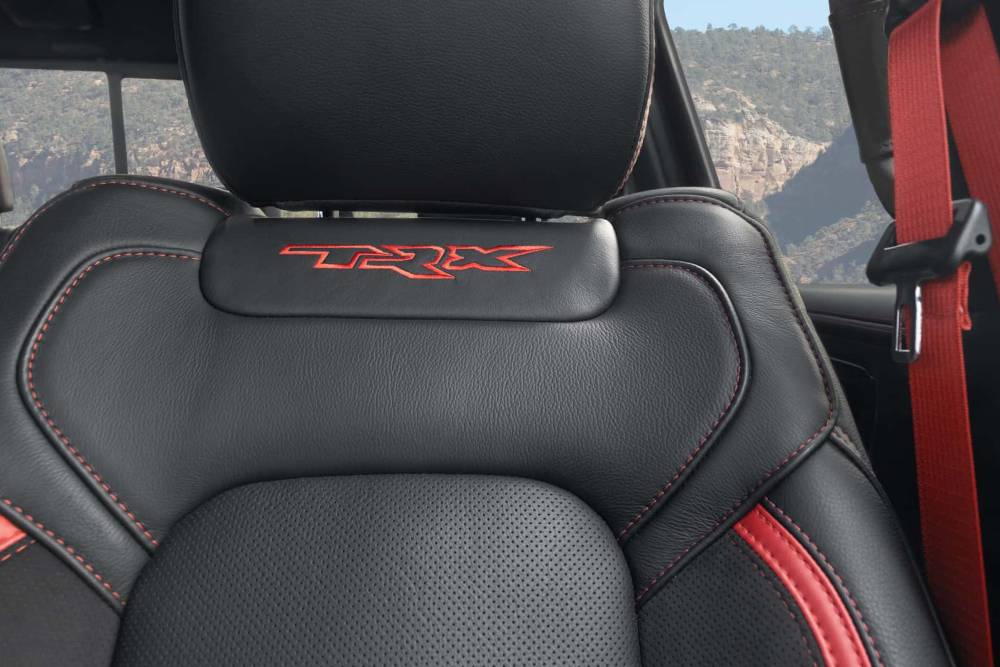 Η θριαμβευτική επανεμφάνιση του Ram TRX με 777 ίππους 31 2027-ram-1500-srt-trx (13)