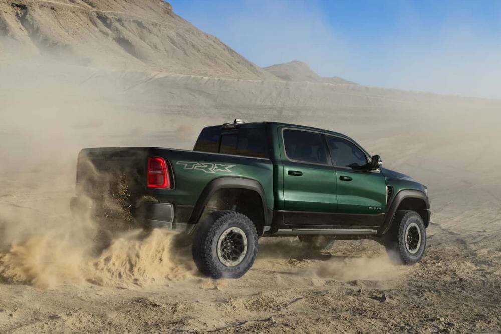 Η θριαμβευτική επανεμφάνιση του Ram TRX με 777 ίππους 18 2027-ram-1500-srt-trx (4)