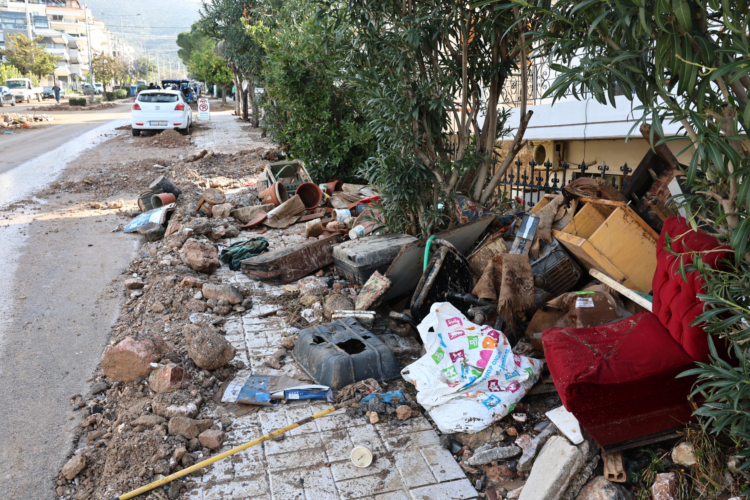 Η επόμενη μέρα της κακοκαιρίας: Οι επιθεωρήσεις και τα ποσά αποζημιώσεων για τους πληγέντες 4 ΚΑΚΟΚΑΙΡΙΑ