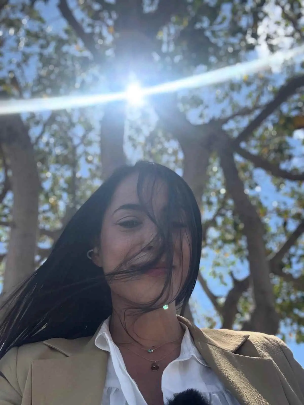 Ευλαμπία Ρέβη: Ανασκόπηση του 2025 – «Με δίδαξες να μη στριμώχνομαι για να χωράω» 7 Ευλαμπία Ρέβη