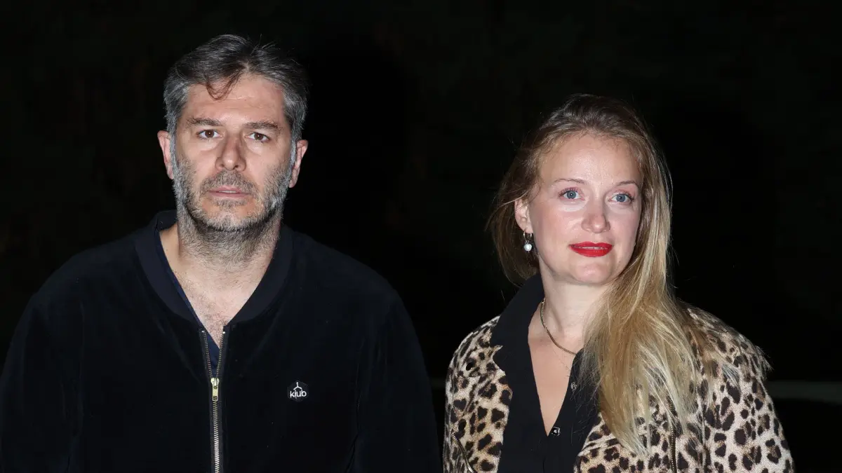 Δροσάκη για το χωρισμό από τον Μπουρδούμη: «Ο γάμος μας δεν ευδοκίμησε, έκανα μεγάλη προσπάθεια» 2 Ο Αλέξανδρος Μπουρδούμης και η Λένα Δροσάκησε έξοδό τους