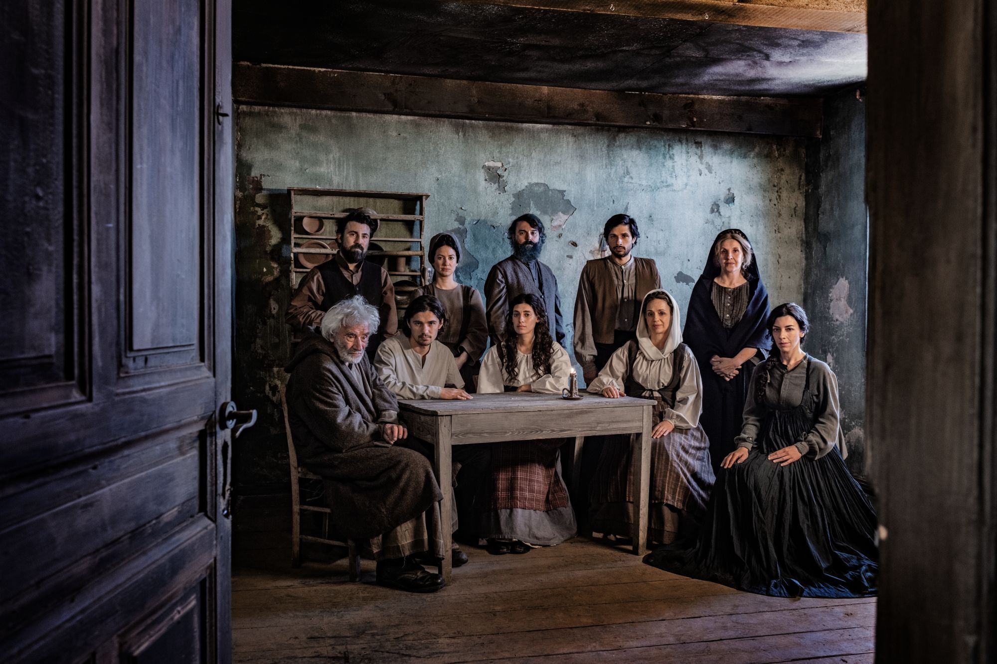 Οι Αθώοι: Η μουσική της εντυπωσιακής παραγωγής του Mega – Καινούργιο lyrics video