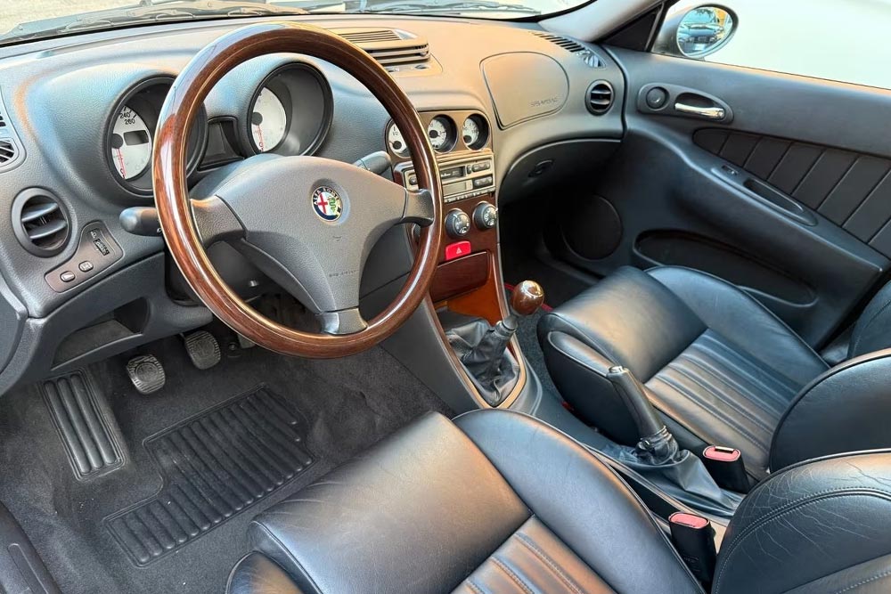 Σπάνια Alfa Romeo 156 με μόλις 32.000 χιλιόμετρα