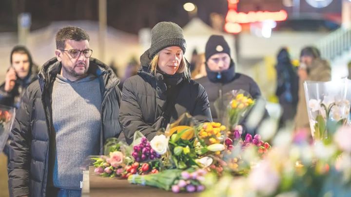 Ελβετία: Σοκ και απορία για τη φωτιά στο μπαρ που μετέτρεψε σε τραγωδία το πρωτοχρονιάτικο πάρτι – Βεγγαλικά στις σαμπάνιες και εύφλεκτα υλικά στην οροφή