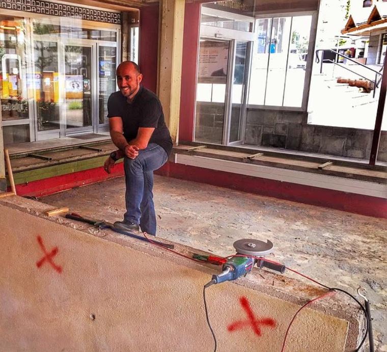 Ελβετία: Ποιες κατηγορίες μπορεί να αντιμετωπίσουν οι ιδιοκτήτες του μπαρ – «Δεν πάμε καλά»