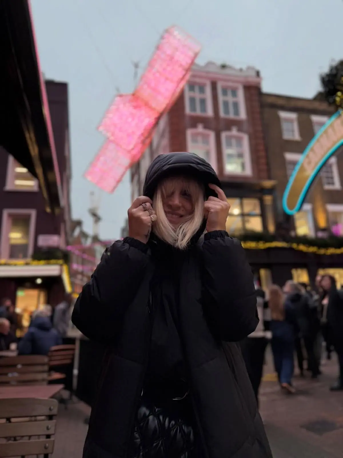 Ελεωνόρα Ζουγανέλη – Το άλμπουμ με τις ανέκδοτες φωτογραφίες της από το Λονδίνο: «Η πίστη στο άγνωστο…» 14 Ελεωνόρα Ζουγανέλη