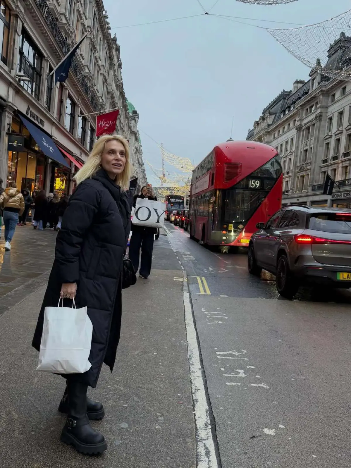 Ελεωνόρα Ζουγανέλη – Το άλμπουμ με τις ανέκδοτες φωτογραφίες της από το Λονδίνο: «Η πίστη στο άγνωστο…» 21 Ελεωνόρα Ζουγανέλη