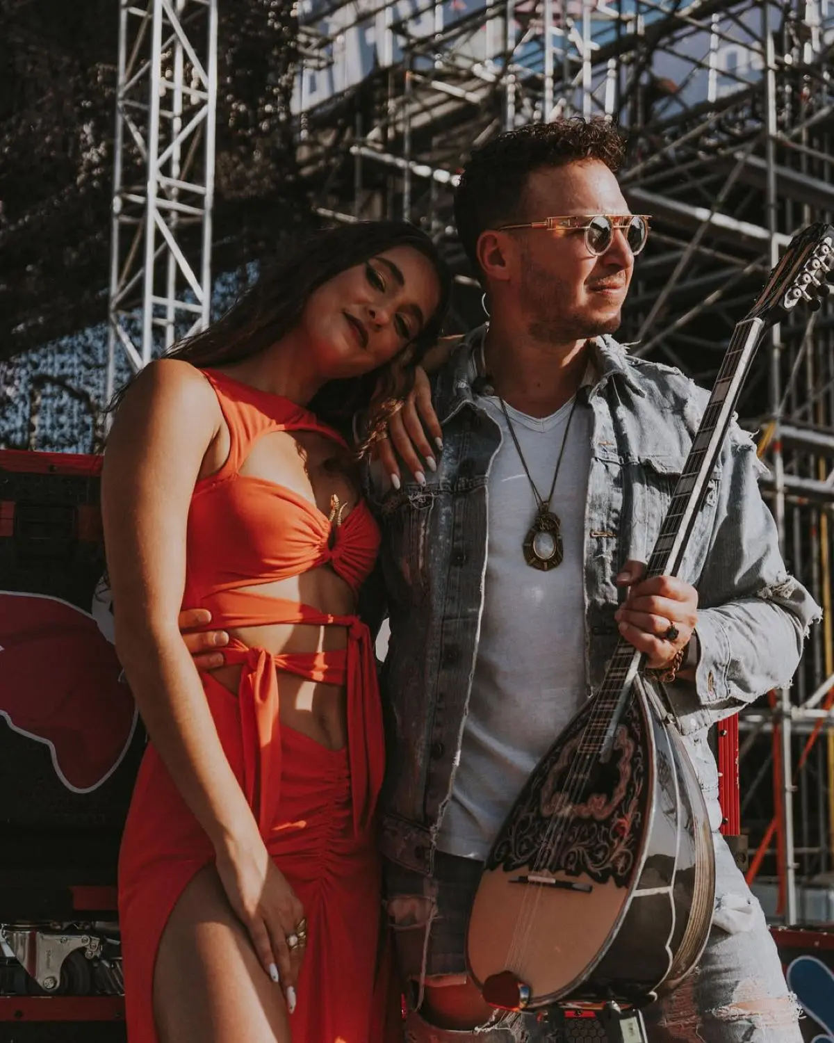 Evangelia – Jay Stolar: Σχεδιάζουν παραδοσιακό γάμο στο χωριό της νύφης 6 Evangelia Jay Stolar