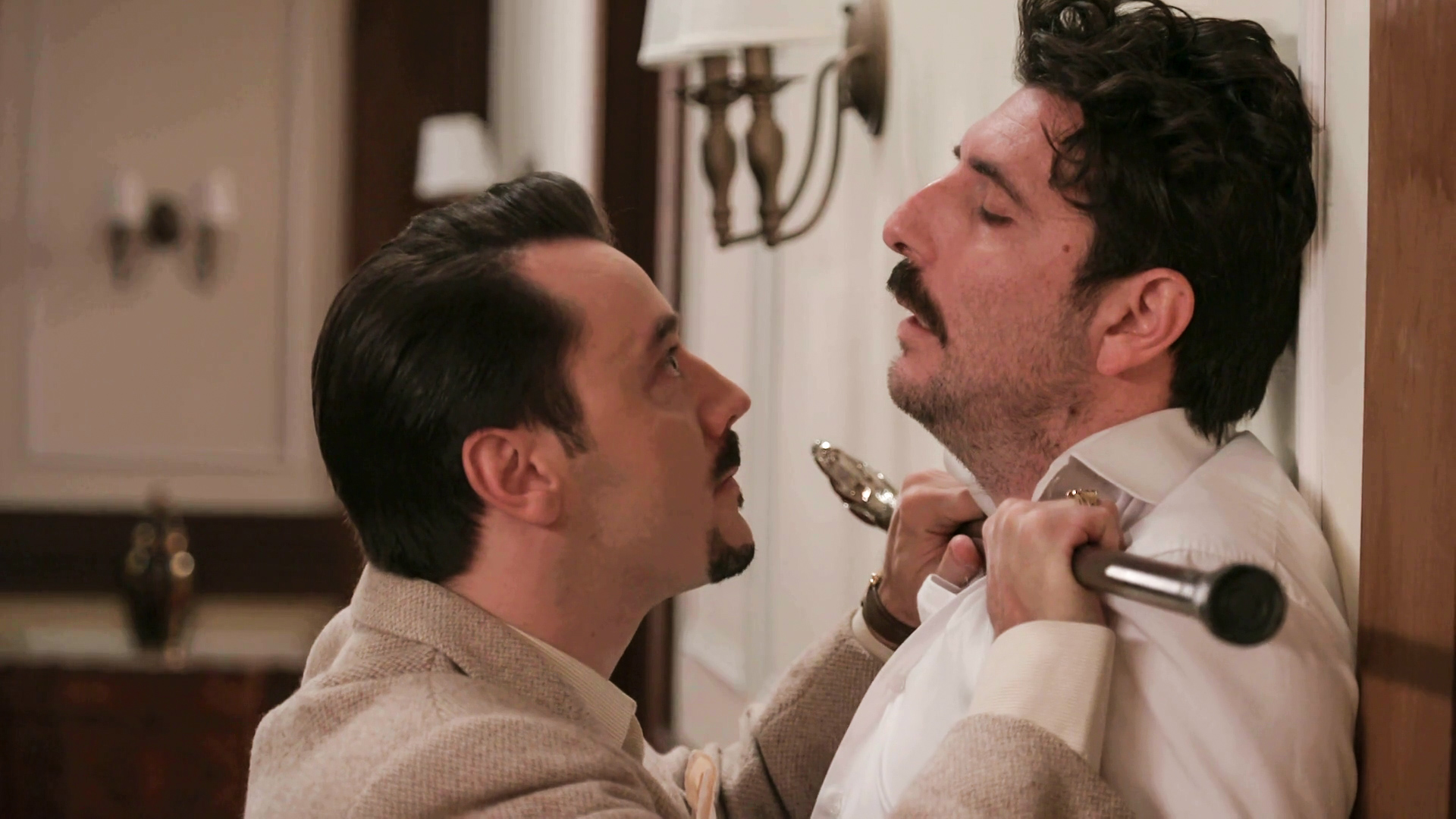 Grand Hotel: Οι εικόνες από τα πρώτα επεισόδια της σεζόν μόλις αποκαλύφθηκαν