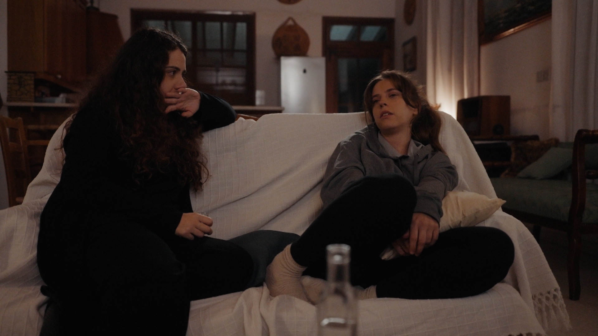 Η Γη της Ελιάς: Ένα έγκλημα πυροδοτεί εξελίξεις που θα αλλάξουν για πάντα τις ζωές των ηρώων 6 Η Γη της Ελιάς: Ένα έγκλημα πυροδοτεί εξελίξεις που θα αλλάξουν για πάντα τις ζωές των ηρώων