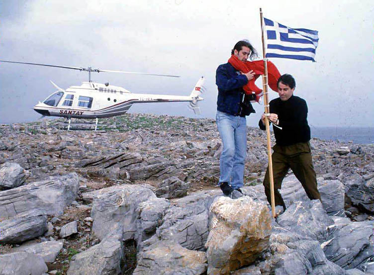 "Οι 37 ημέρες της έντασης: Το χρονικό των Ιμίων «στιγμή προς στιγμή»"