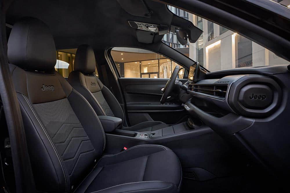 Jeep Avenger Black Edition (14)