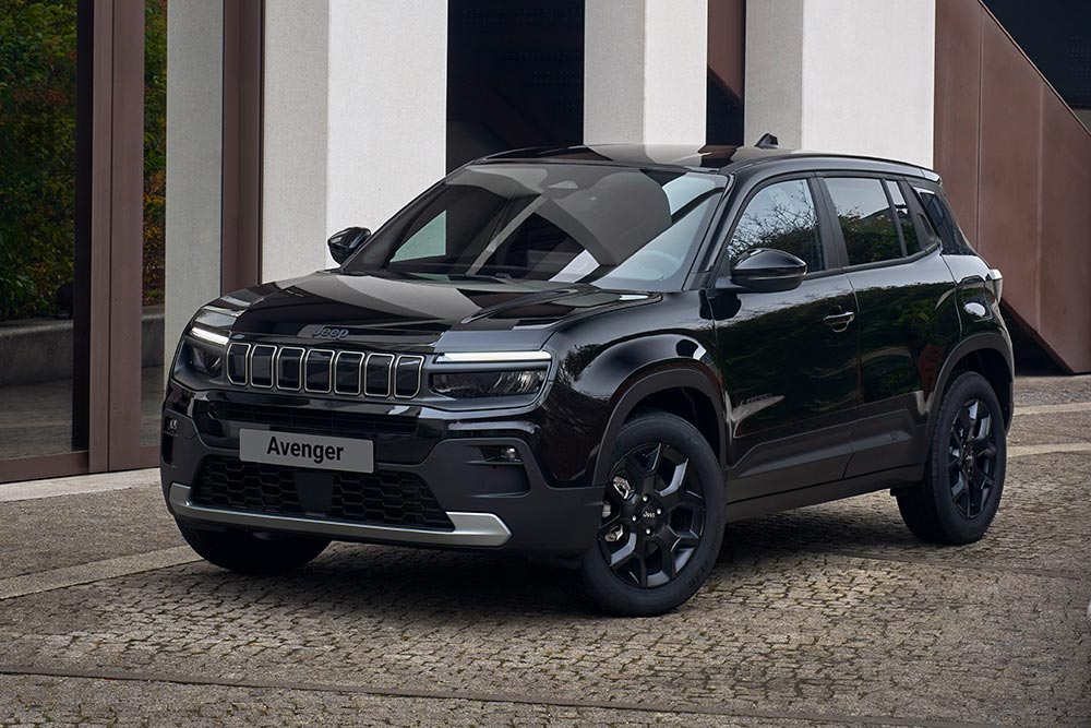 Σκοτεινός «κύκνος» το ανανεωμένο Jeep Avenger Black Edition