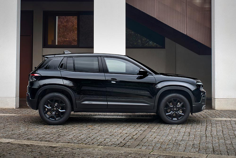 Jeep Avenger Black Edition (4)