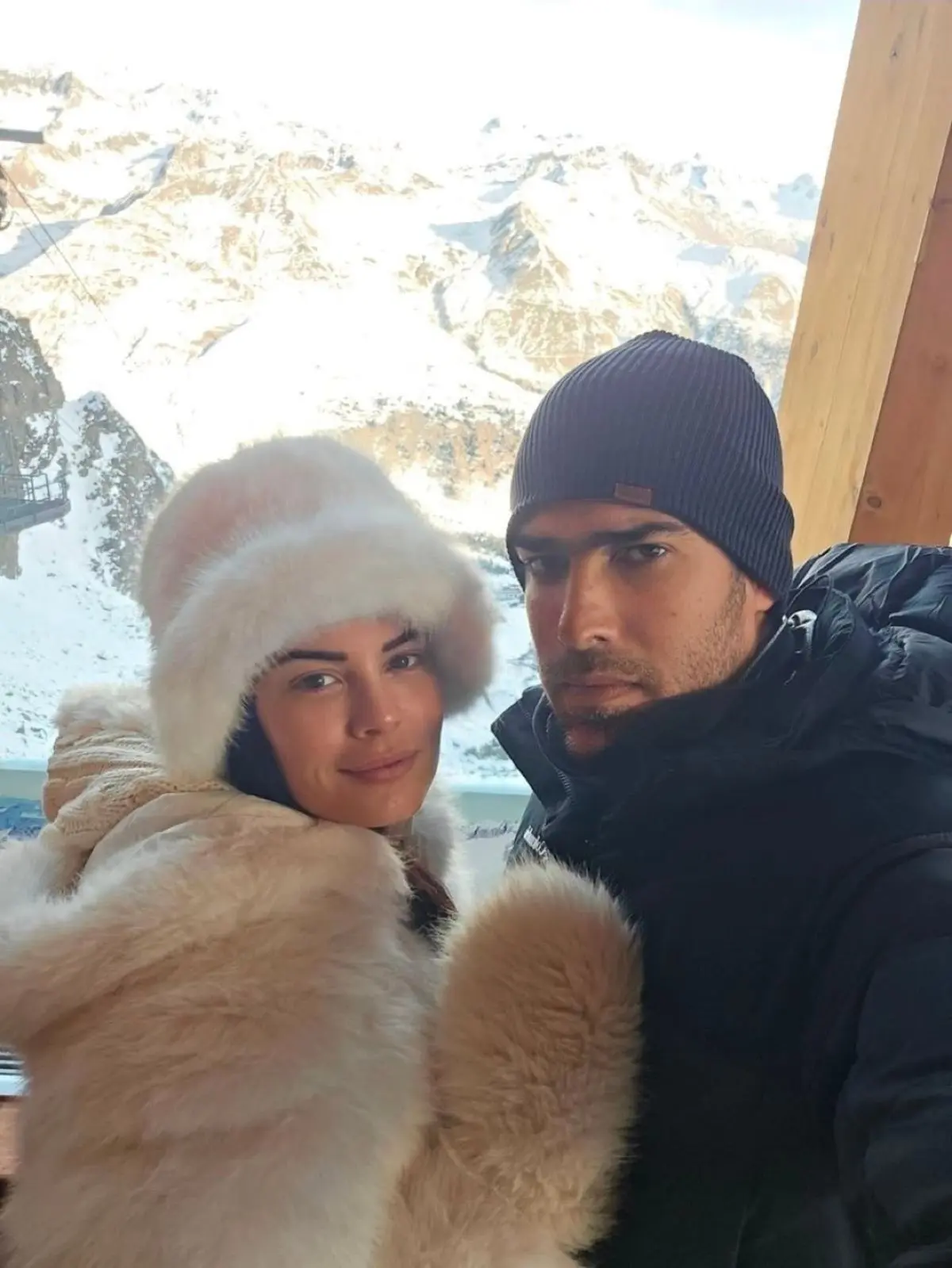 Η Μαρία Κορινθίου και ο Γιώργος Καραθανάσης στις Άλπεις