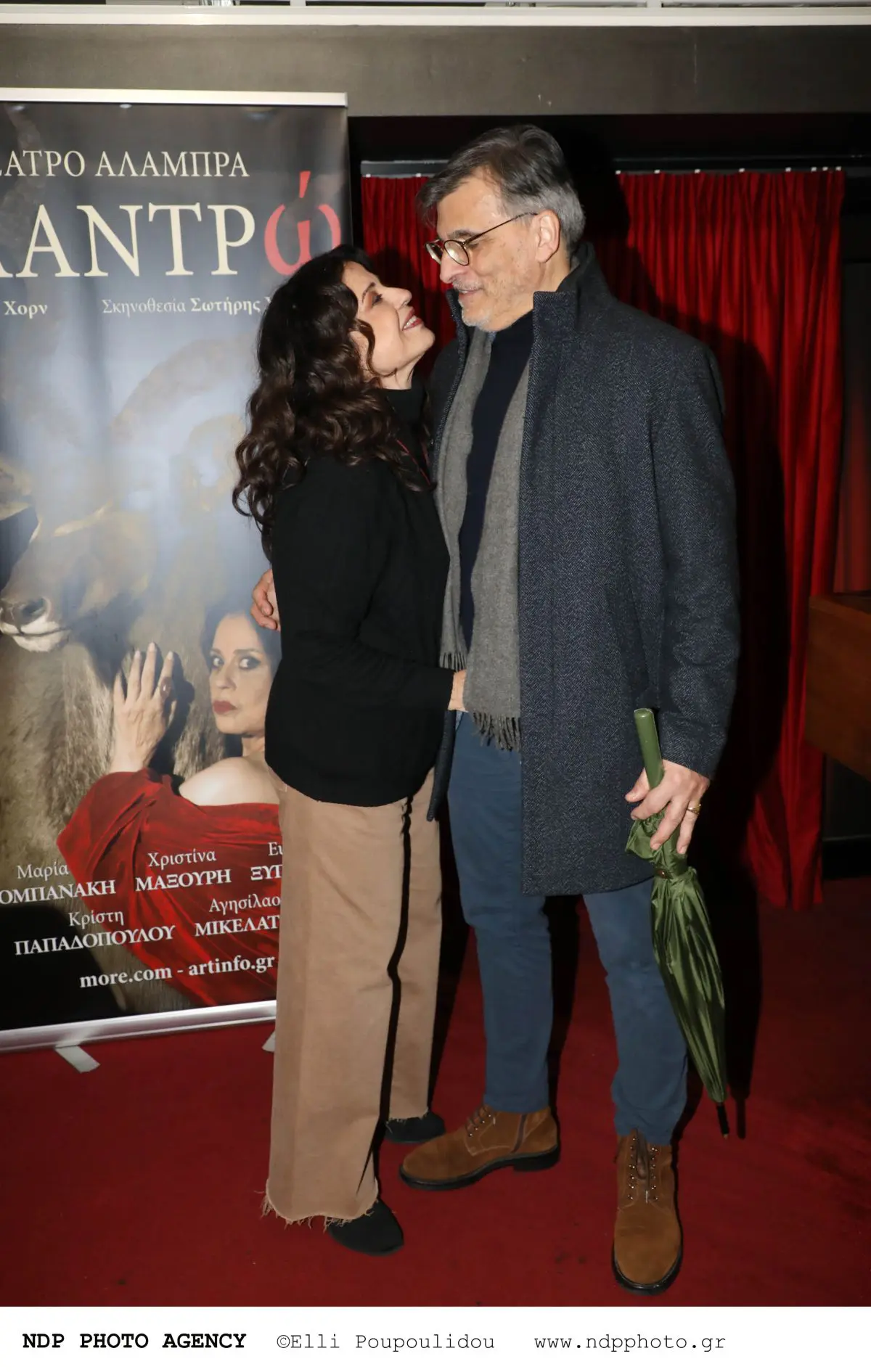 Μαρία Τζομπανάκη: Ασυνήθιστη έξοδος με τον σύζυγό της, Γιάννη Βάλβη – Γιατί είχαν να συναντηθούν 2 μήνες 8 Η Μαρία Τζομπανάκη με τον σύζυγό της, Γιάννη Βάλβη