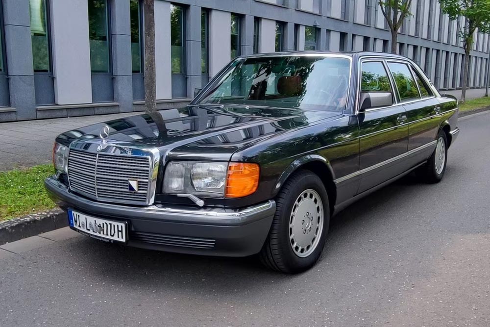 Mercedes-S-Class-W126-420SEL