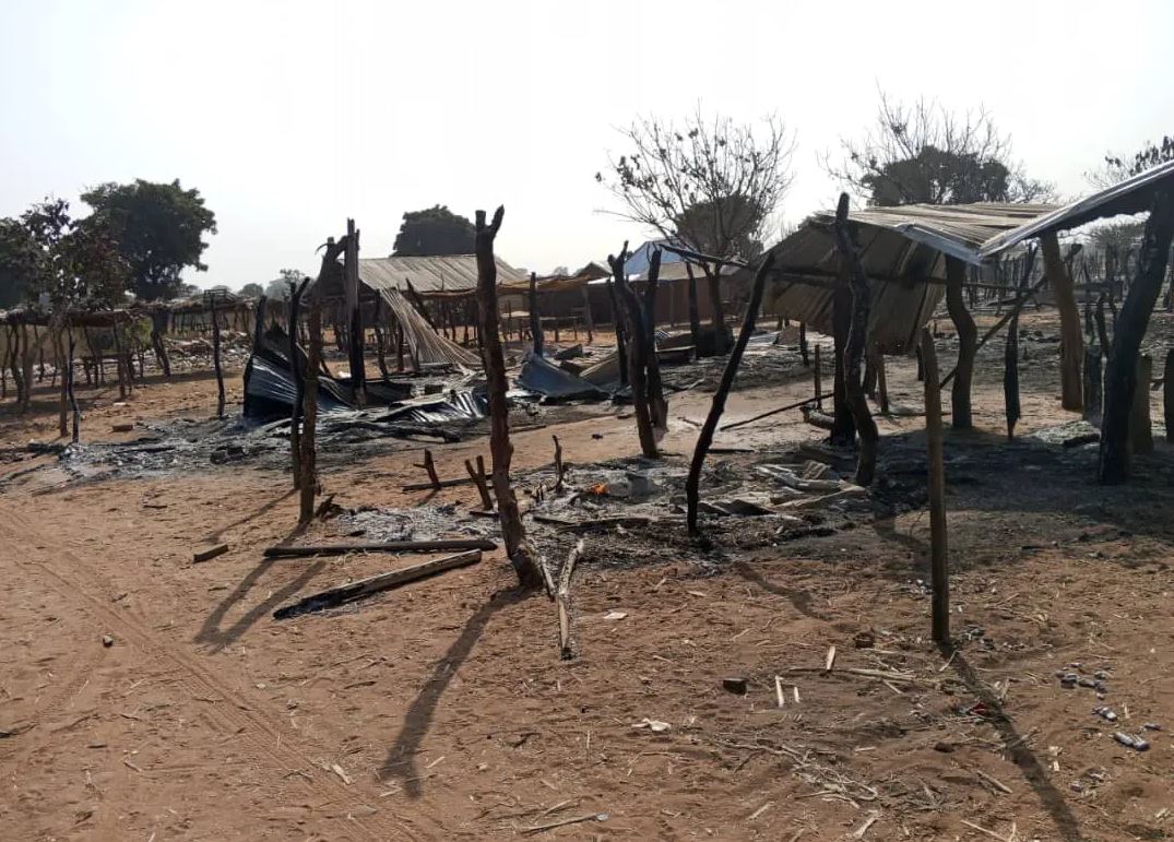 Νιγηρία: Πάνω από 30 νεκροί σε επίθεση ενόπλων σε χωριό – Αρκετοί απαχθέντες, αναφέρει η αστυνομία