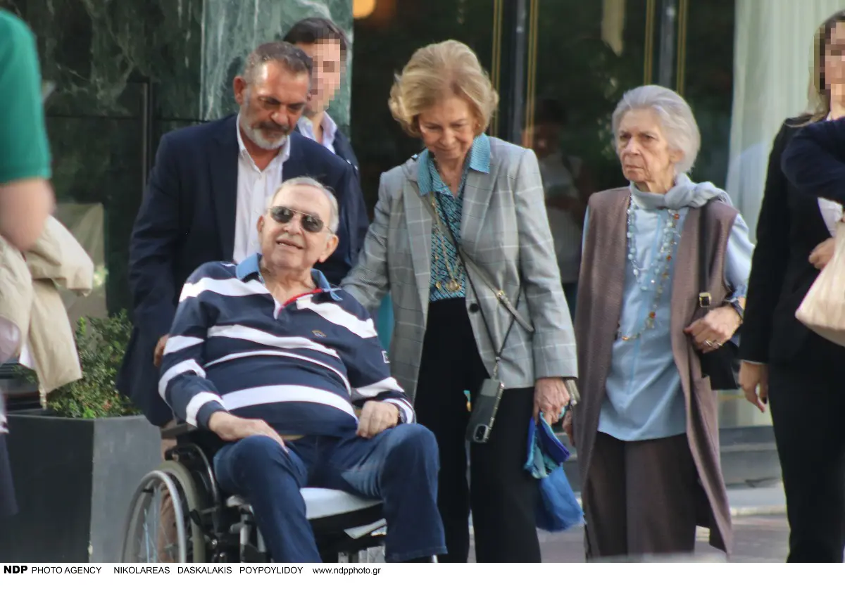 Απεβίωσε η πριγκίπισσα Ειρήνη, αδελφή της Σοφίας της Ισπανίας και του πρώην βασιλιά Κωνσταντίνου 3 Ο τέως βασιλιάς Κωνσταντίνος με τη Βασίλισσα Σοφία και την αδερφή τους, Πριγκίπισσα Ειρήνη