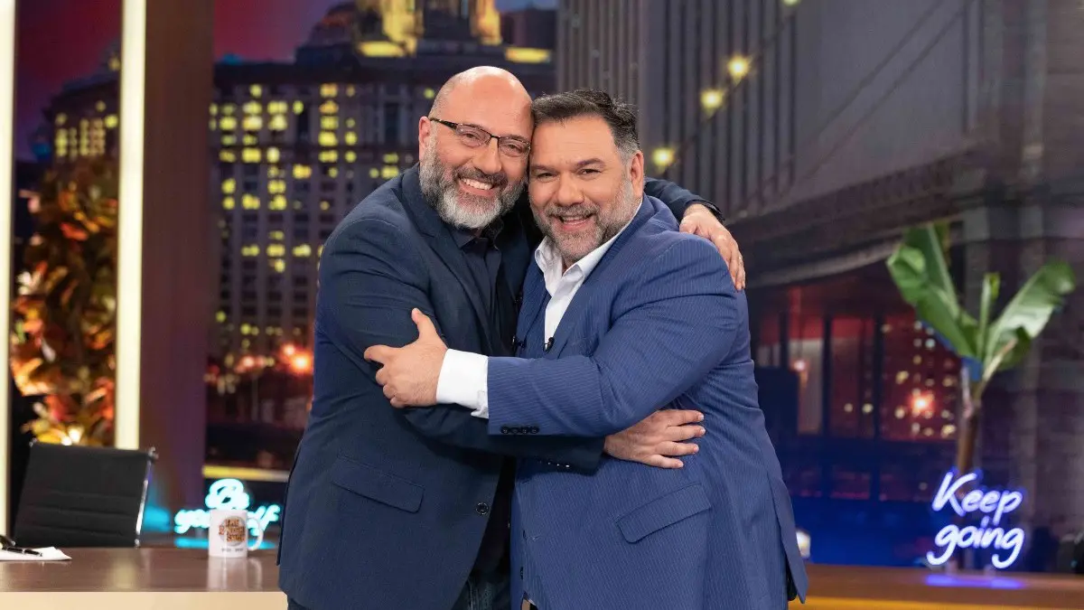 Σάκης Αρναούτογλου, Γρηγόρης Αρναούτογλου