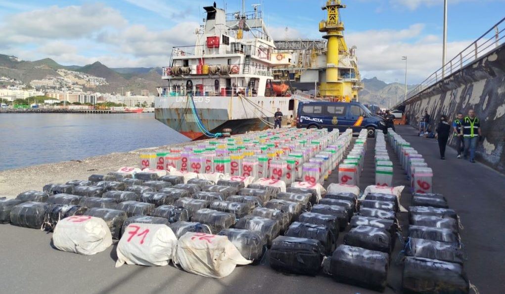 Ισπανία: Εντοπίστηκαν σχεδόν 10 τόνοι κοκαΐνης σε εμπορικό πλοίο στα ανοιχτά