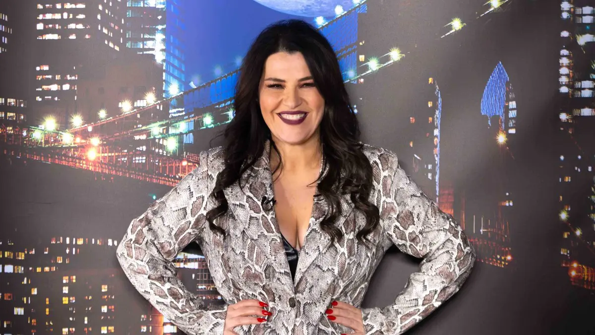 Κατερίνα Ζαρίφη: «Είναι απίστευτο, πόσο μπορεί να δοκιμαστεί ένας άνθρωπος σε τρεις μήνες;» 2 Η Κατερίνα Ζαρίφη στο The 2Night Show